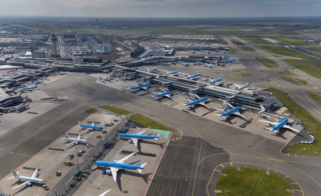 Prudk Zv En Poplatk Na Amsterdamsk M Leti Ti Schiphol B Hem T