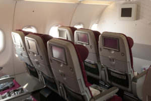 Qatar Airways, A320, třída Economy, infosystém, foto: Zdopravy.cz/Josef Petrák