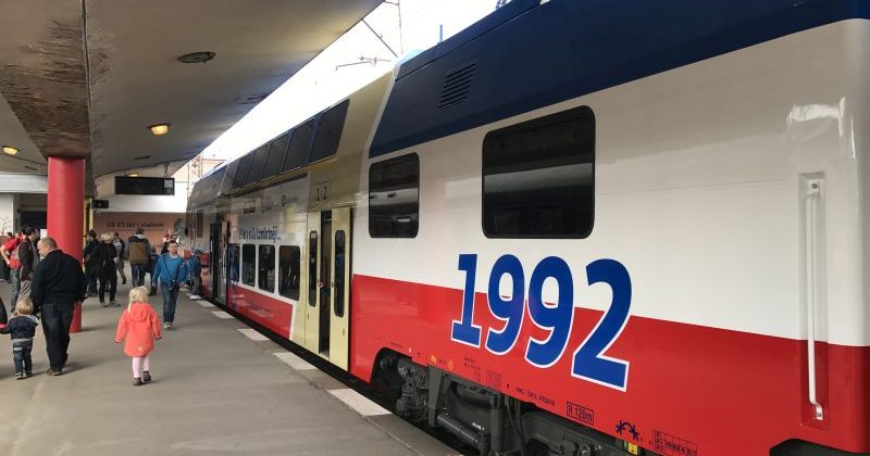 Jednotka CityElefant připomínající 25 let Pražské integrované dopravy. Foto: Zdopravy.cz/Josef Petrák