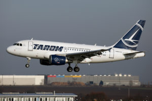 Airbus A318 společnosti Tarom v Praze. Foto: Letiště Praha