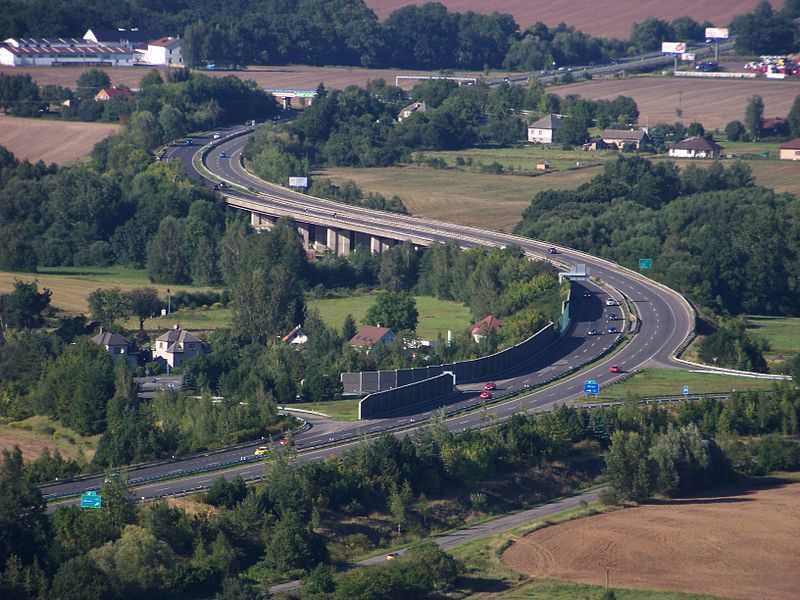Dálnice D10 u Březiny. Foto: Wikipedia Commons