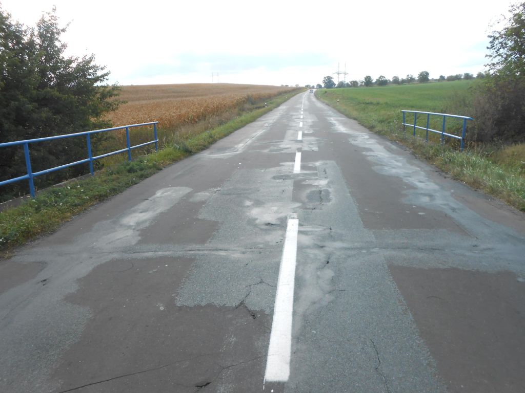 Silnice II/432 před opravou. Autor: Swietelsky