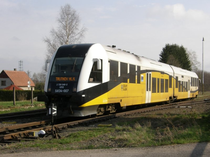 Jednotka PESA SA 134, která má zajišťovat provoz vlaků mezi Adšpachem a Polskem. Foto: GW Train Regio
