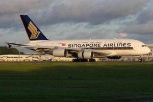 Singapore Airlines jsou první aerolinkou, která začala létat s Airbusy A380. Nedávno oslavily tyto stroje deset let komerčního provozu. Foto: Singapore Airlines