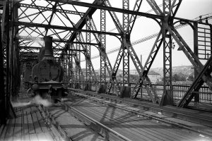 Parní lokomotiva zvaná Heligón.
Zdroj: Archiv Bohumila Goldy