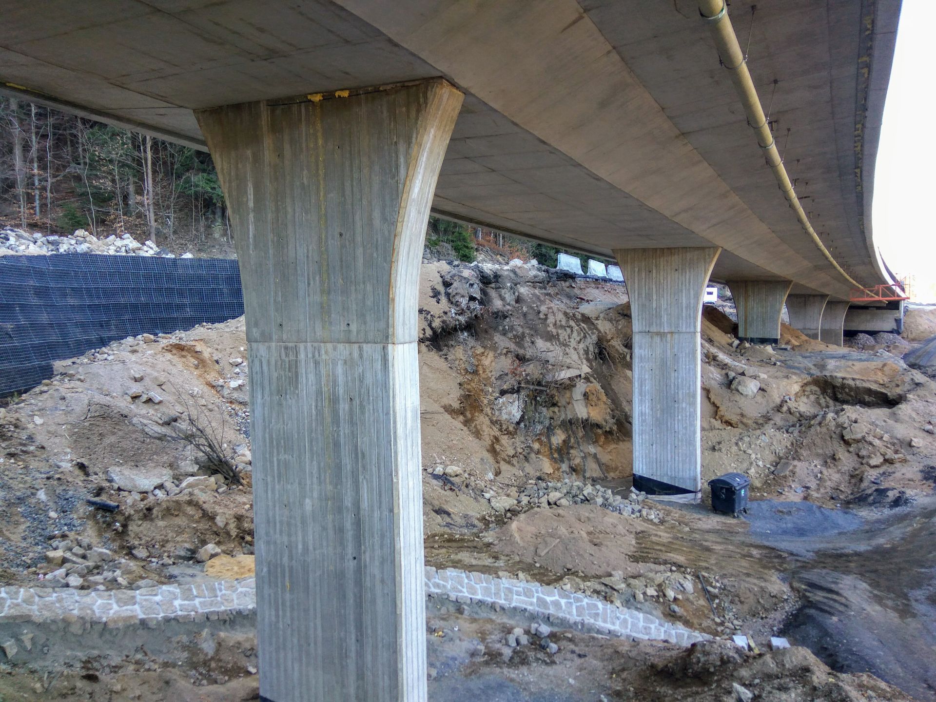 Výstavba silnice I/14 mezi Libercem a Jabloncem nad Nisou. Foto: Jan Sůra