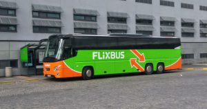 Autobus VDL Futura FHD2 v barvách FlixBus na Florenci. Foto: Jan Sůra
