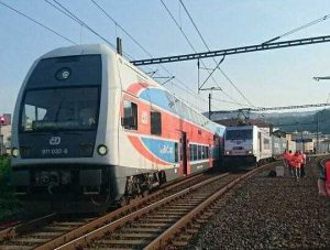 Vlaky v Ústí nad Labem zastavily jen pár centimetrů od sebe. Autor: Drážní inspekce