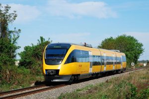 RegioJet na trati z Bratislavy do Komárna jezdí například s vlaky Bombardier Talent. Foto: RegioJet