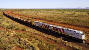 Vlak se železnou rudou v Západní Austrálii. Foto: Rio Tinto