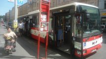 Autobus linky H1 na Náměstí Republiky. Foto: presbariery.cz