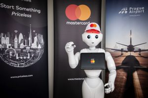Robot Master Pepper na Letišti Praha. Autor: Letiště Praha