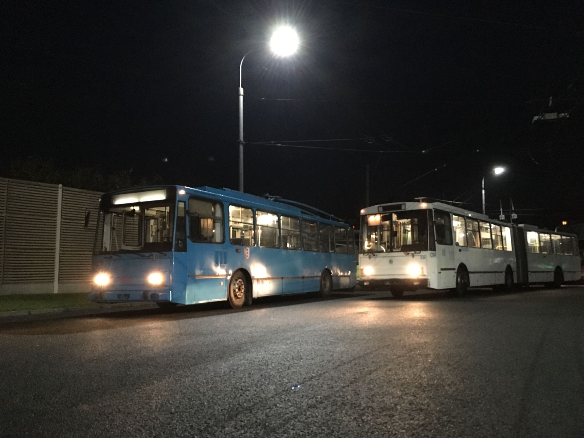 Trolejbusy Škoda 14 Tr a 15 Tr v Opavě. Foto: Libor Hinčica