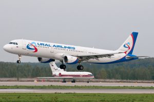 Airbus A321 společnosti Ural Airlines. Foto: By Anton Bannikov [GFDL (http://www.gnu.org/copyleft/fdl.html) or GFDL (http://www.gnu.org/copyleft/fdl.html)], via Wikimedia Commons