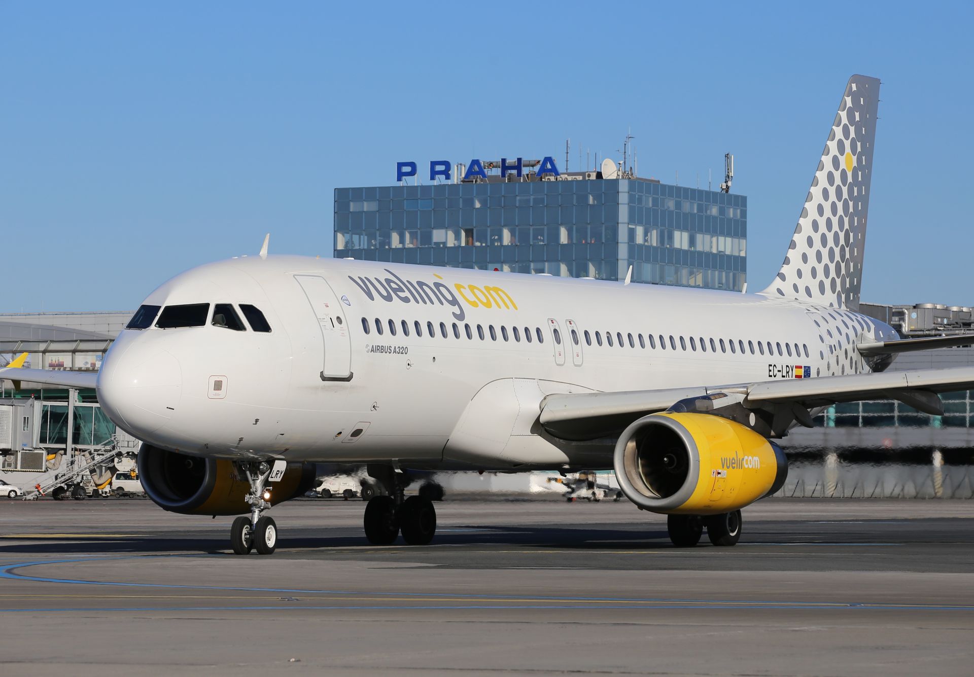 Letadlo Airbus A320 společnosti Vueling na pražském letišti. Autor: Letiště Praha