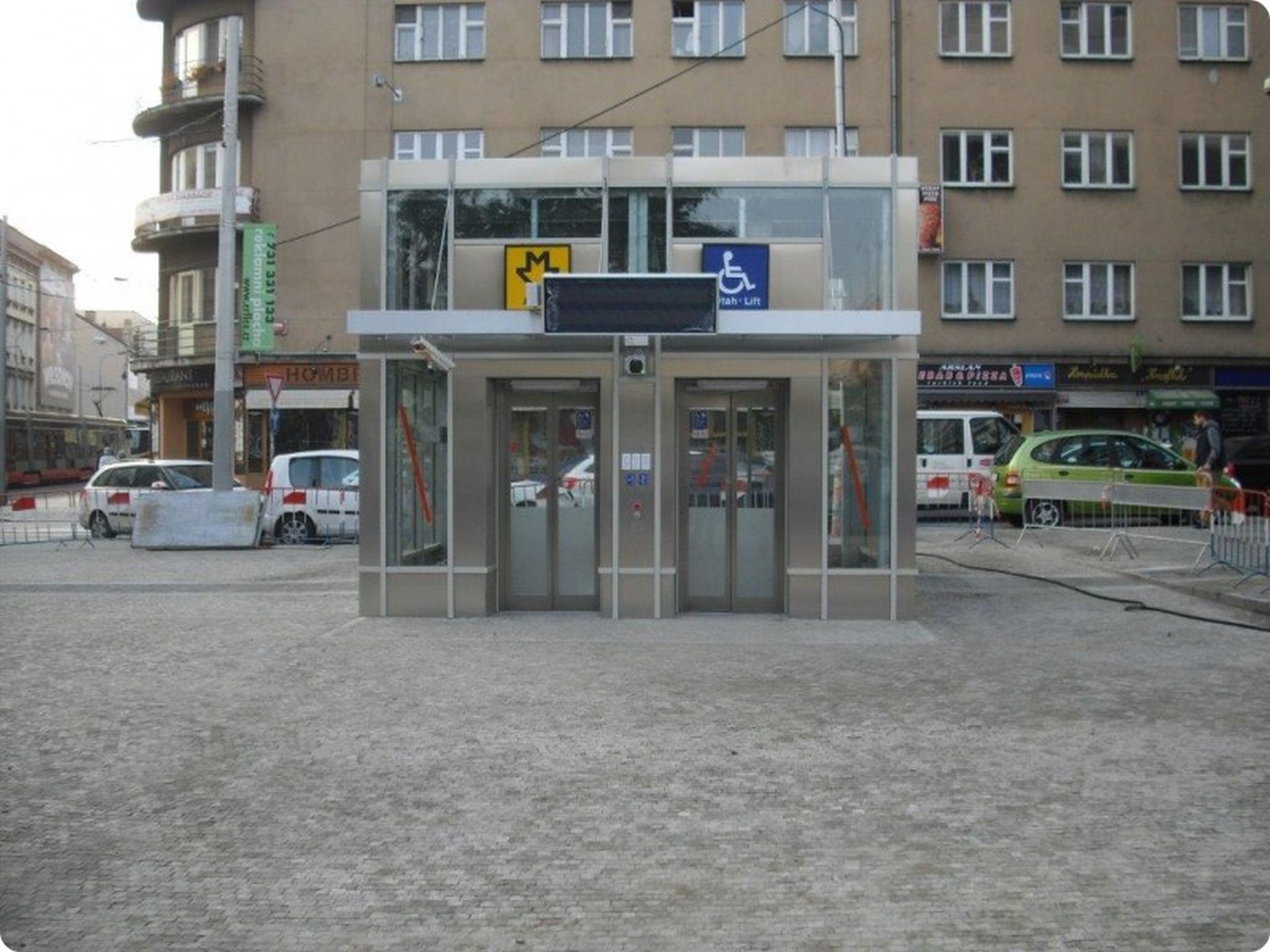 Výtahy do metra na Andělu. Foto: DPP