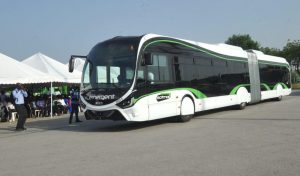 Kloubový autobus Iveco Crealis na CNG pro Abidžan. Autor: Iveco