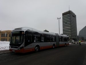 Hybridní autobus Volvo v Praze. Autor: Zdopravy.cz/Jan Šindelář
