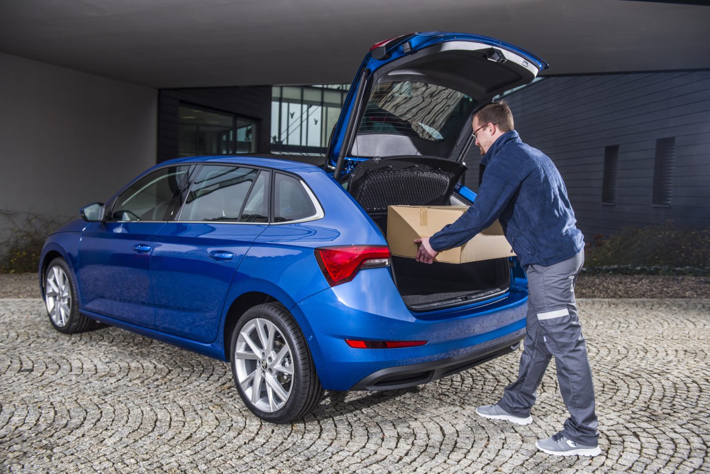 Škoda Auto testuje vzdálený přístup do automobilu kvůli doručování zásilek. Foto: Škoda Auto
