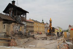 Rekonstrukce v úseku vyhořelé budovy hradla. Foto: Hochtief