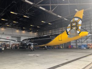 Airbus A320 společnosti JetBlue v barvách Boston Bruins. Foto. Boston Bruins