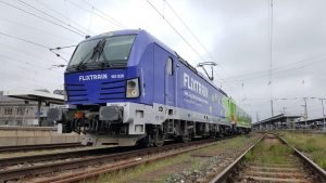 Vlak FlixTrainu v Berlíně s vlakem do Kolína nad Rýnem s lokomotivou Siemens Vectron. Foto: FlixTrain