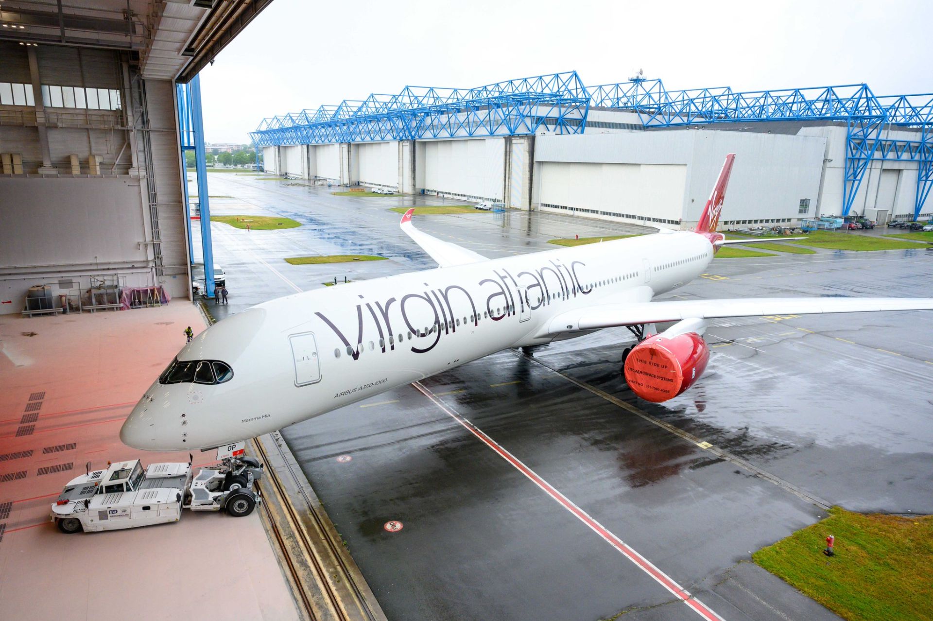 A350-1000 Virgin Atlantic vyjíždí z lakovny. Foto: Virgin Atlantic