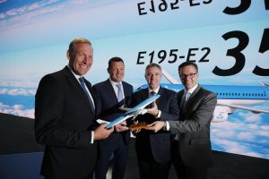 Podpis smlouvy na dodávku až 35 letadel E195-E2 mezi KLM a Embraerem. Foto: KLM