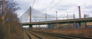 Lanový most na Jižní spojce. Foto: ŠJů / Wikimedia Commons
