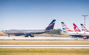 Kvůli velké části zrušených letů Aeroflot poslal do Prahy větší Airbus A330. Foto: Rosťa Kopecký / Flyrosta.com