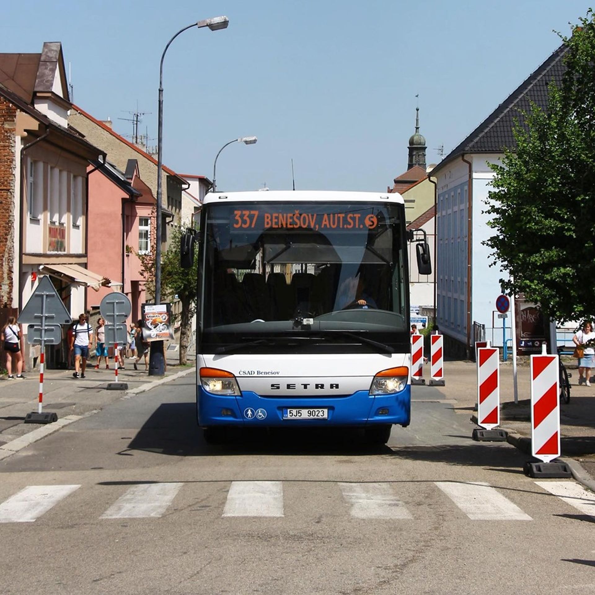 Autobus Setra společnosti ČSAD Benešov v Benešově. Foto: Ropid