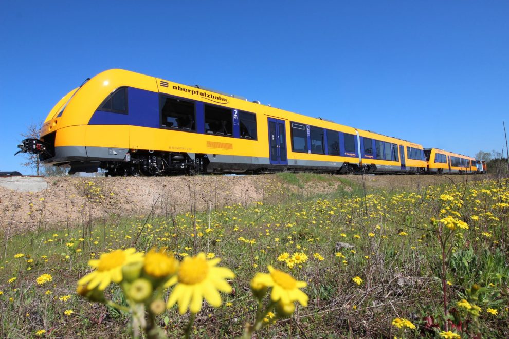 Motorový vůz Alstom Lint v barvách Oberpfalzbahn. Foto: Oberpfalzbahn
