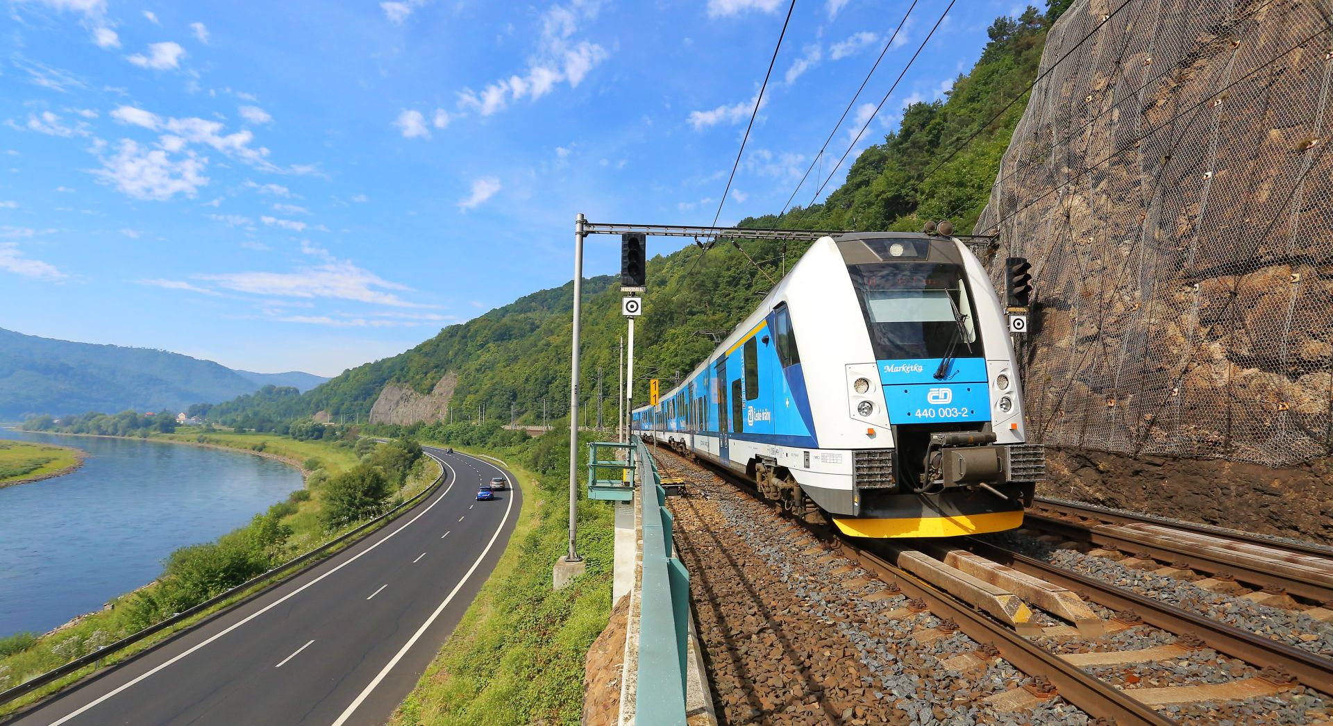 RegioPanter mezi Ústím nad Labem a Děčínem. Foto: České dráhy