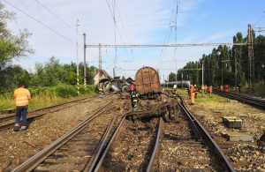Ilustrační foto: Vykolejení nákladního vlaku v Trnovci nad Váhom. Foto: Peter Melicher / Railtrans.sk