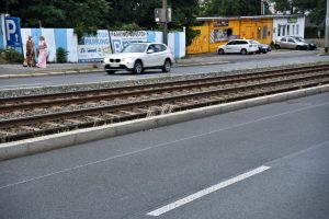 Vykolejení tramvaje 15T u stanice Vinohradské hřbitovy. Foto: Michal Chrást