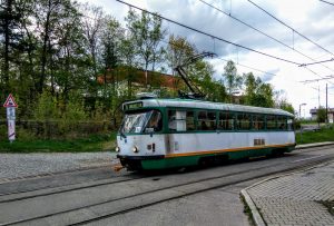 Tramvaj mezi Libercem a Jabloncem v Proseči nad Nisou. Foto: Jan Sůra