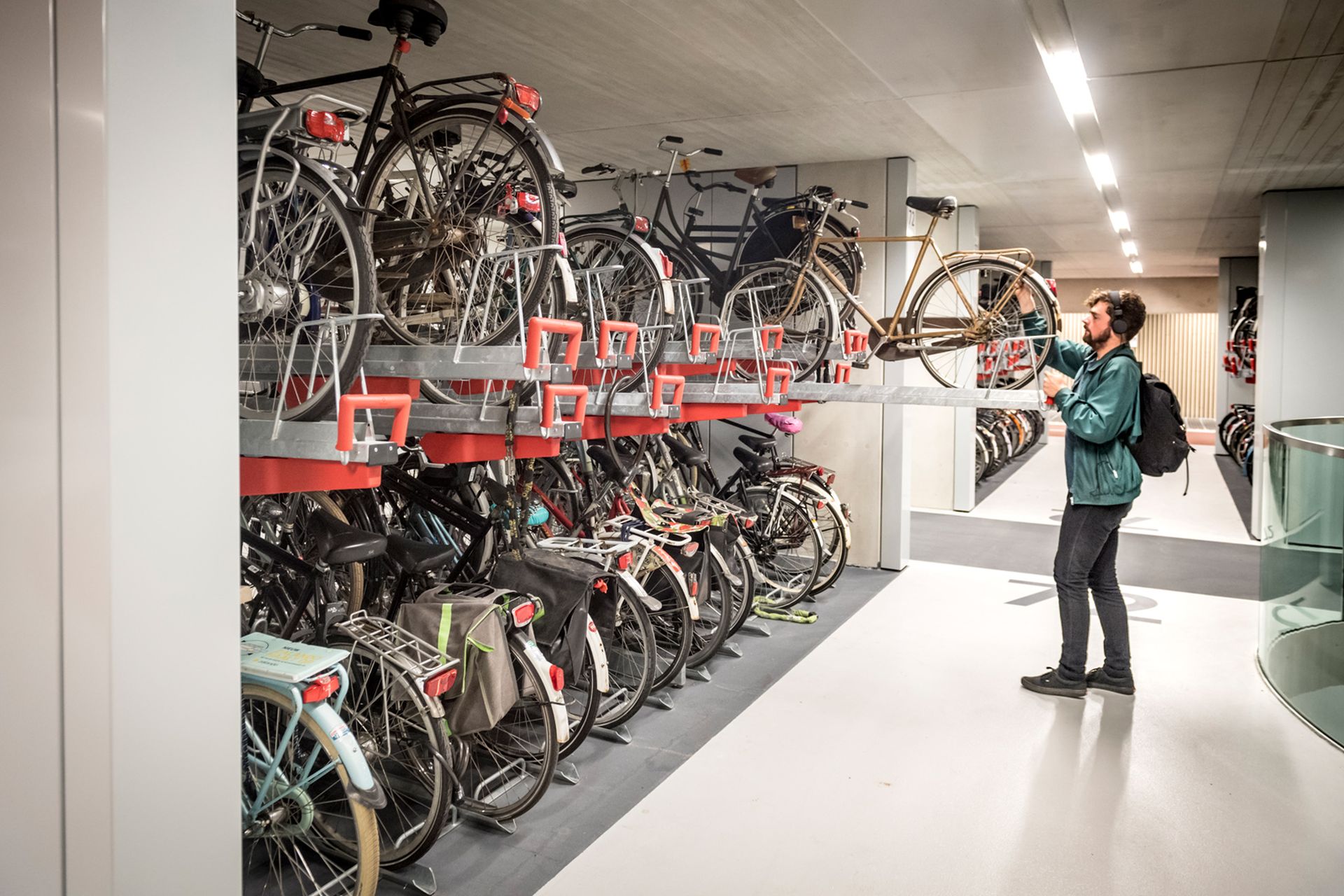 Podzemní parkoviště pro kola v Utrechtu. Foto: CU2030