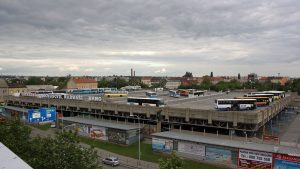 Autobusové nádraží Zvonařka. Autor: RomanM82 – Vlastní dílo, CC BY-SA 3.0, https://commons.wikimedia.org/w/index.php?curid=33083935