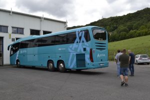 Autobusy Scania Irizar i6 v korporátním nátěru Arriva Express. Foto: Arriva