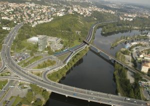 Původní návrh počítal s vedením okruhu Povltavskou ulicí, nově povede kompletně tunelem. Foto: Satra