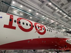 Boeing 787-9 Dreamliner ve speciálním nátěru ke 100. výročí od založení letecké společnosti Qantas. Foto: Qantas