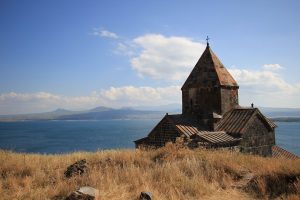 Jezero Sevan v Arménii. Foto: Delmee/ Pixabay.com