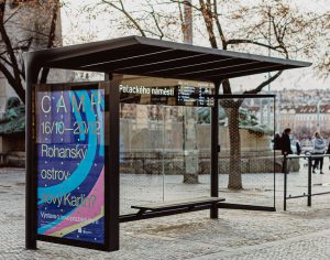 Zastávka pražské MHD v novém designu na Palackého náměstí. Pramen: IPR Praha