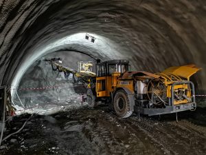 Stavbařům v tunelu Deboreč zbývají poslední metry. Pramen: Správa železnic