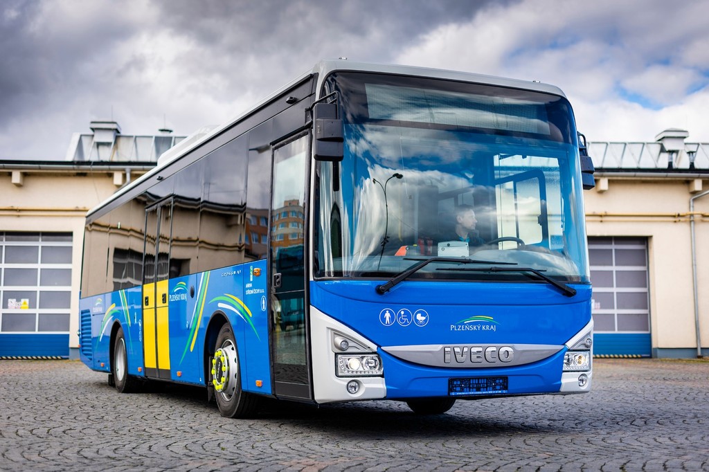 Autobus Iveco Crossway (145 ks). Pramen: Arriva