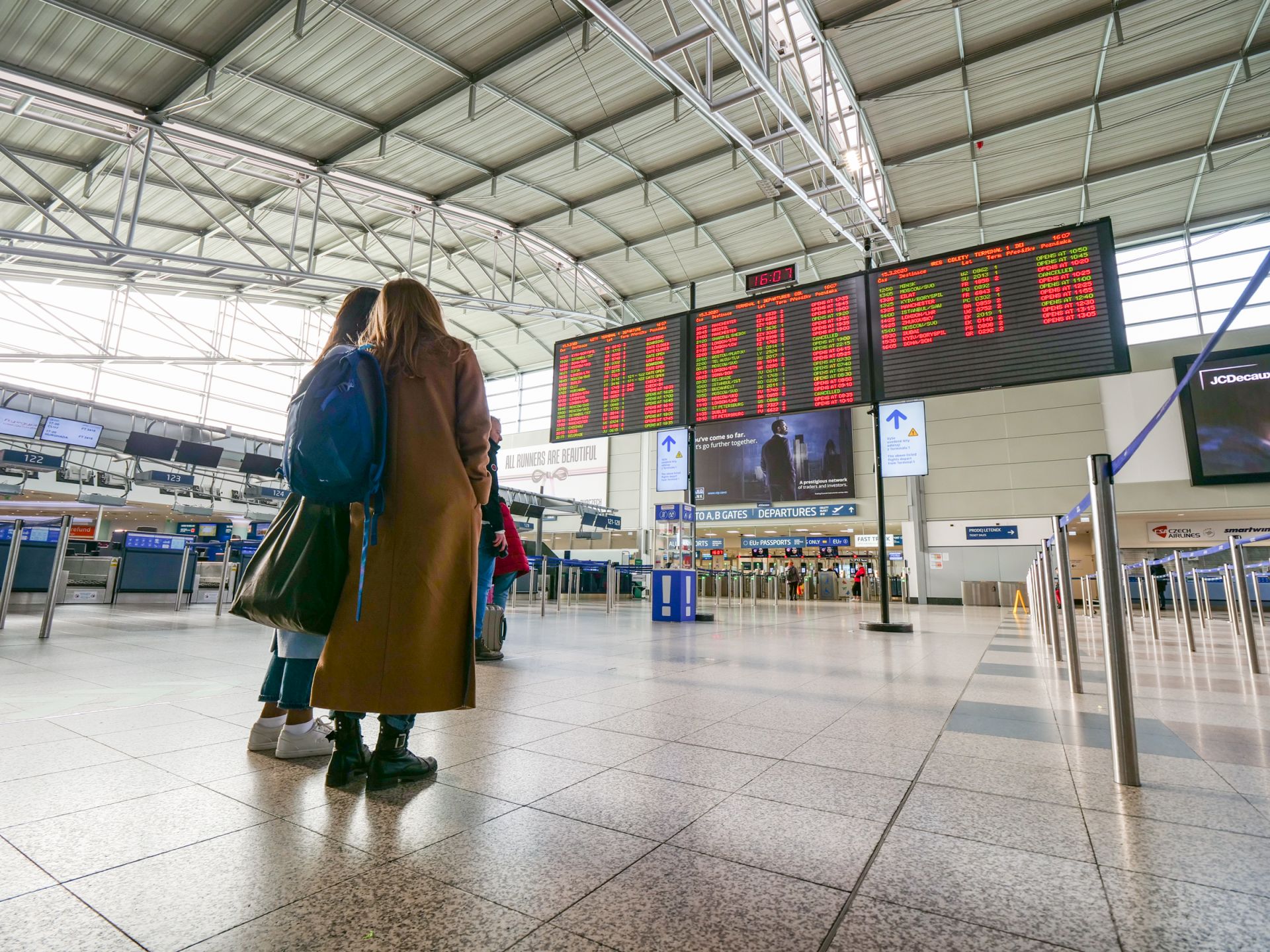 Prázdné Letiště Václava Havla v neděli 15.3.2020. Foto: Rosťa Kopecký / Flyrosta.com