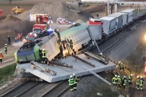 Nehoda vlaku BLS Cargo u města Auggen. Foto: Twitter