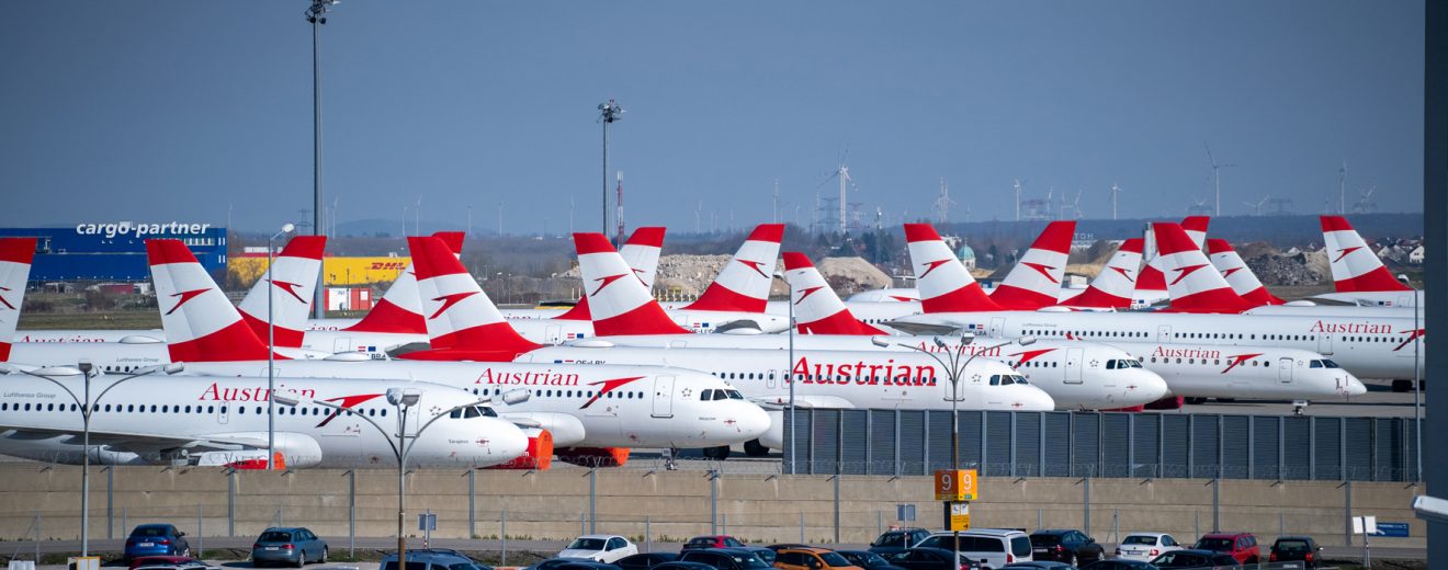 Odstavená letadla Austrian Airlines ve Vídni. Foto: Austrian