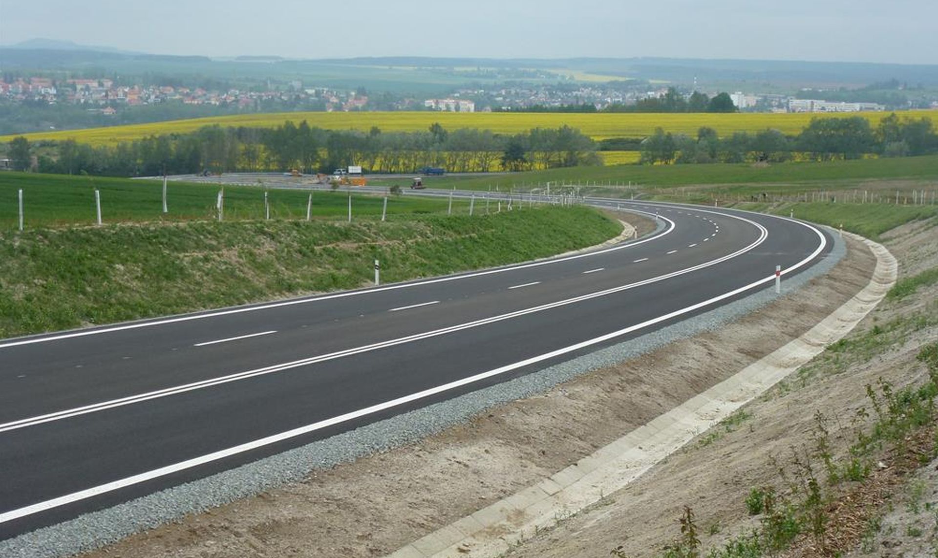 Nová přeložka silnice II/230 u Stříbra. Foto: SÚS PK