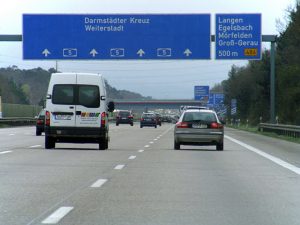 Německá dálnice A5. Autor: Patrick Schmidt – Fotografie je vlastním dílem, CC BY-SA 3.0, https://commons.wikimedia.org/w/index.php?curid=5895681